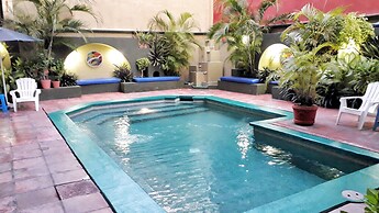 Hotel Solimar Inn Suites