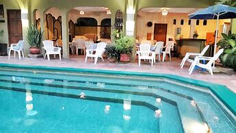 Hotel Solimar Inn Suites