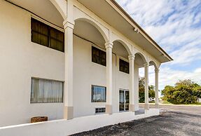 Motel 6 Waco, TX - Lacy Lakeview