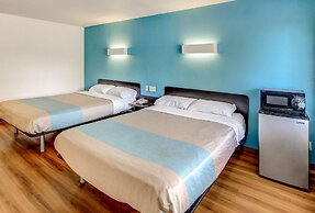 Motel 6 Waco, TX - Lacy Lakeview