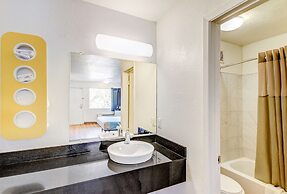 Motel 6 Waco, TX - Lacy Lakeview