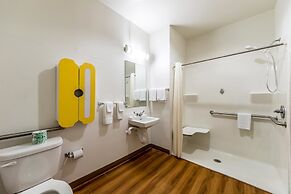 Super 8 by Wyndham Kenedy
