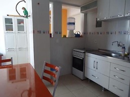 APARTAMENTO CHARMOSO 100 M PRAIA GRANDE