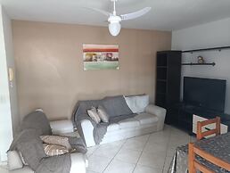 APARTAMENTO CHARMOSO 100 M PRAIA GRANDE