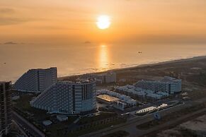 The Empyrean Cam Ranh Beach Resort