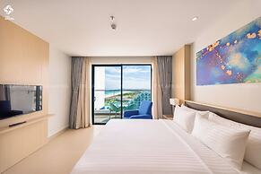 The Empyrean Cam Ranh Beach Resort