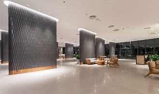 The Empyrean Cam Ranh Beach Resort