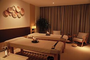 The Empyrean Cam Ranh Beach Resort