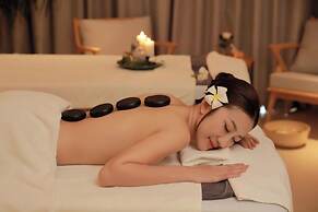 The Empyrean Cam Ranh Beach Resort