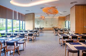 The Empyrean Cam Ranh Beach Resort