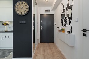 Lux Apartment Coast by Renters Prestige