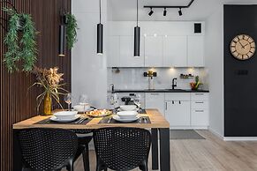 Lux Apartment Coast by Renters Prestige