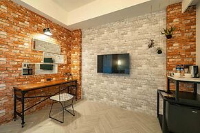 Otis Inn (Certificate No.: 2531, 2541, 2555, 2556)