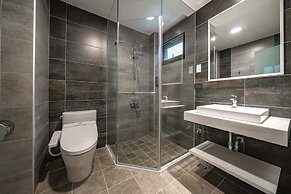 Otis Inn (Certificate No.: 2531, 2541, 2555, 2556)