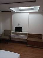 Royal Garden Home Hotel