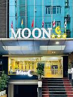 Moon Hotel