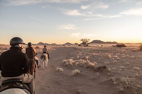 Desert Homestead Lodge l Ondili