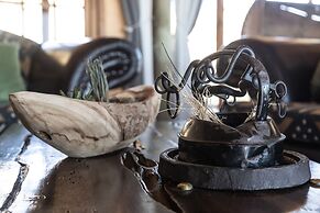 Desert Homestead Lodge l Ondili