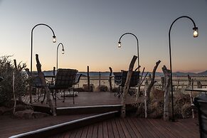 Desert Homestead Lodge l Ondili