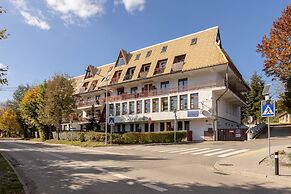 Rural Two-bedroom Apartment by Renters