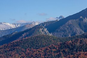 Rural Two-bedroom Apartment by Renters