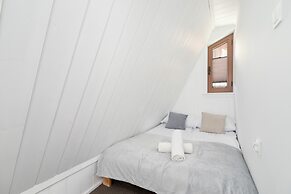 Rural Two-bedroom Apartment by Renters