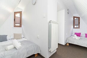 Rural Two-bedroom Apartment by Renters