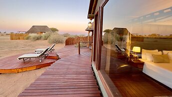 Kalahari Red Dunes Lodge l Ondili