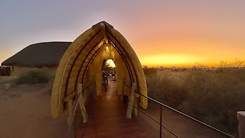 Kalahari Red Dunes Lodge l Ondili