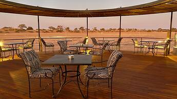 Kalahari Red Dunes Lodge l Ondili