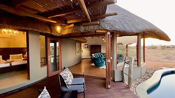 Kalahari Red Dunes Lodge l Ondili