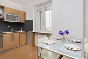 Warsaw Ursynów Apartment by Renters