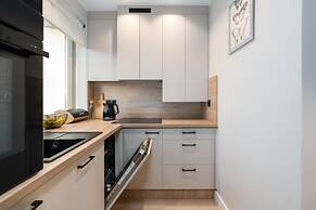 Nad Potokiem Apartment Poznań by Renters