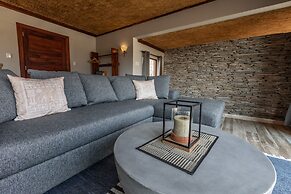 Hohenstein Lodge l Ondili