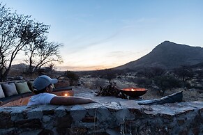 Hohenstein Lodge l Ondili