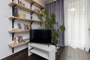 Warsaw Górnośląska Apartment by Renters