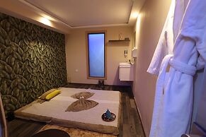 Silver Suites Hotel & Spa