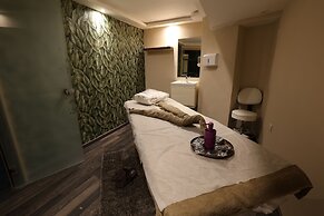 Silver Suites Hotel & Spa