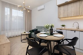 Krochmalna Apartment Warsaw by Renters