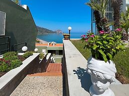 Beautiful Studio With sea View Cefalu, Sicily