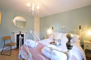 11 Crabbe Street, Aldeburgh