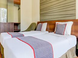 Townhouse OAK Hotel Grand Cikarang