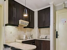 Townhouse OAK Hotel Grand Cikarang