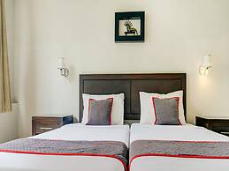 Townhouse OAK Hotel Grand Cikarang