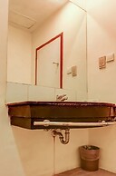 Townhouse OAK Hotel Grand Cikarang