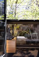 2ndhomes 2BR Center Apartment w Balcony