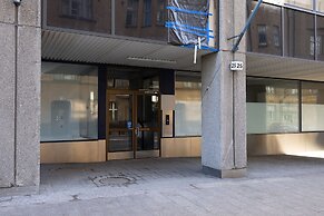 2ndhomes 2BR Center Apartment w Balcony