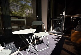 2ndhomes 2BR Center Apartment w Balcony