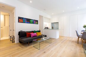 2 Bed 2 Bath Apartment Off Regent Street