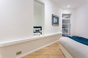 2 Bed 2 Bath Apartment Off Regent Street